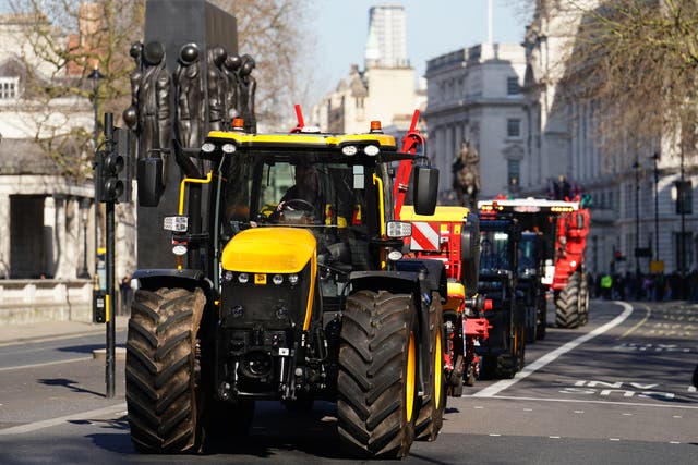 <p>Farmers were told by the Met not to take more than a pre-agreed number of tractors to the rally</p>