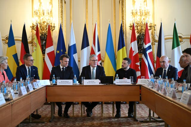 <p>Prime minister Keir Starmer is flanked by France’s president Emmanuel Macron and Ukraine’s president Volodymyr Zelensky at the European leaders’ summit at Lancaster House, London, on Sunday</p>