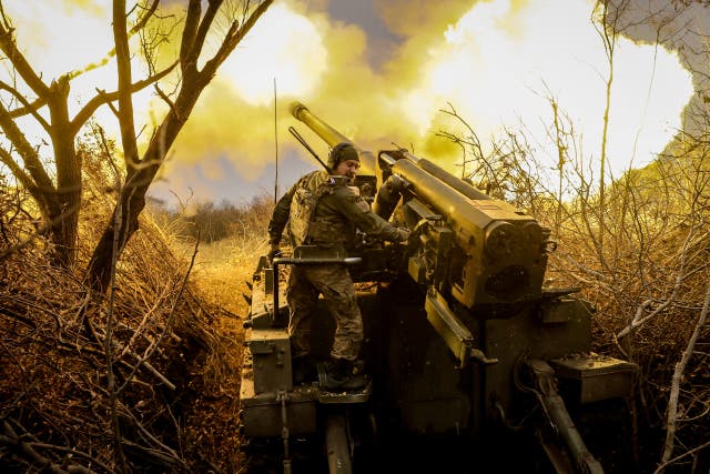 <p>Ukrainian servicemen fire a self-propelled howitzer towards Russian troops near the frontline town of Chasiv Yar</p>